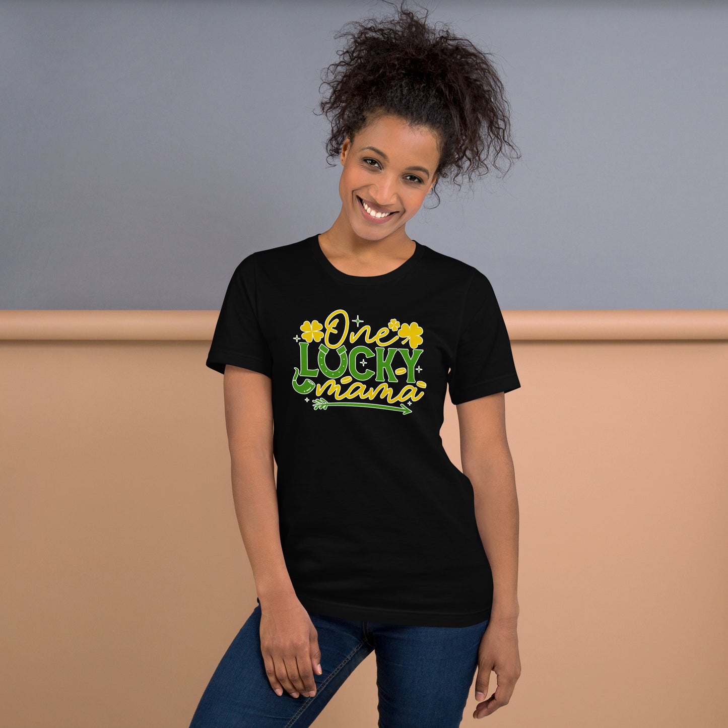 One Lucky Mama St. Pattys Lucky Day Unisex Dark Shirt