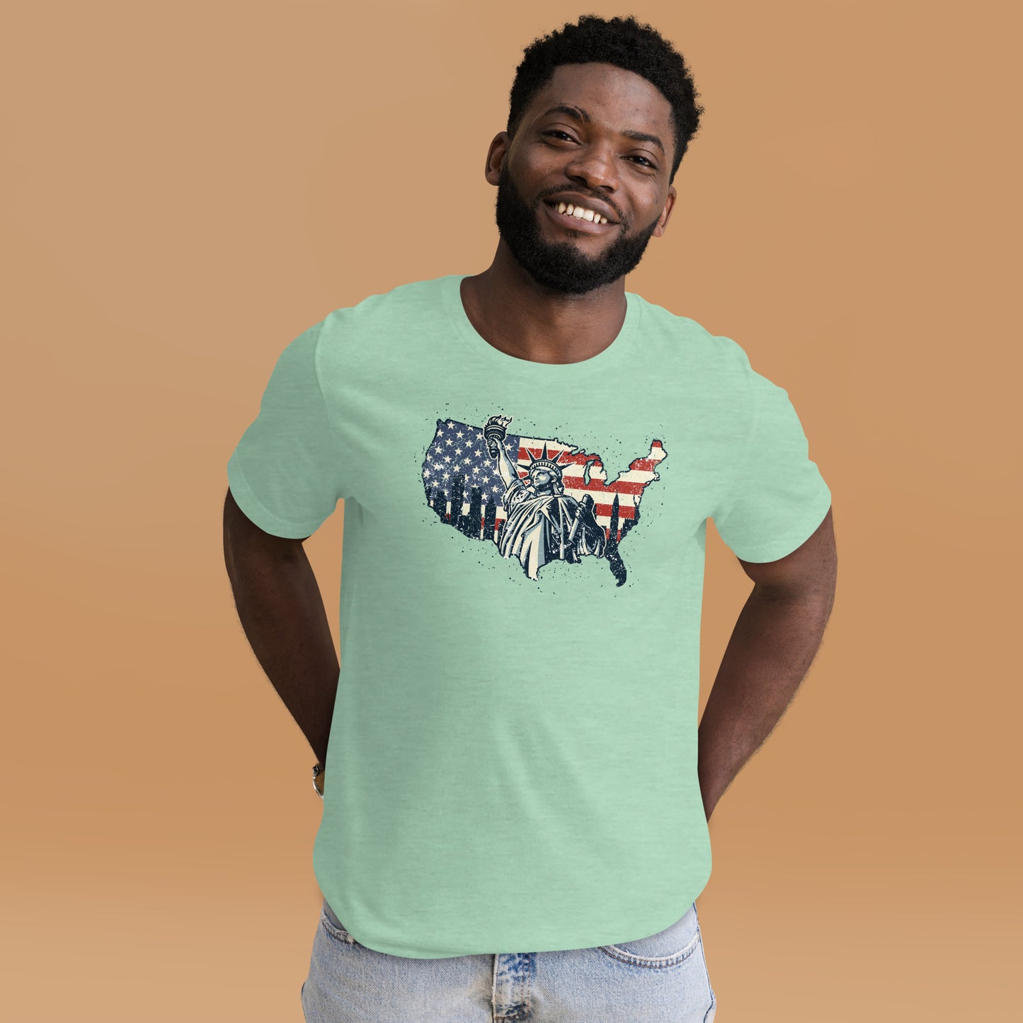 Distressed USA Flag Statue Of Liberty New York Men Women's Light Shirt